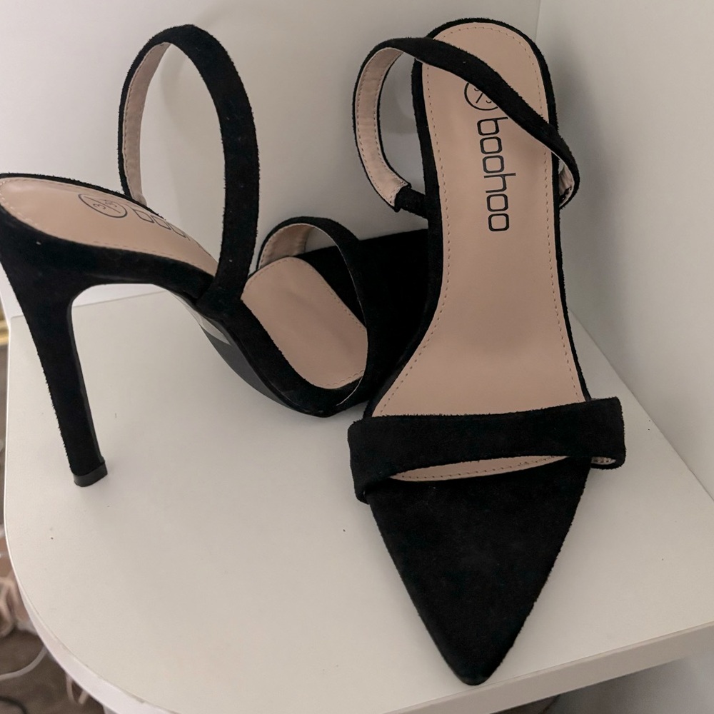 Boohoo black heels